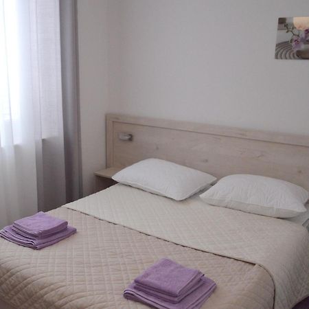 Apartments And Rooms By The Sea Jakisnica, Pag - 4160 Лун Екстер'єр фото